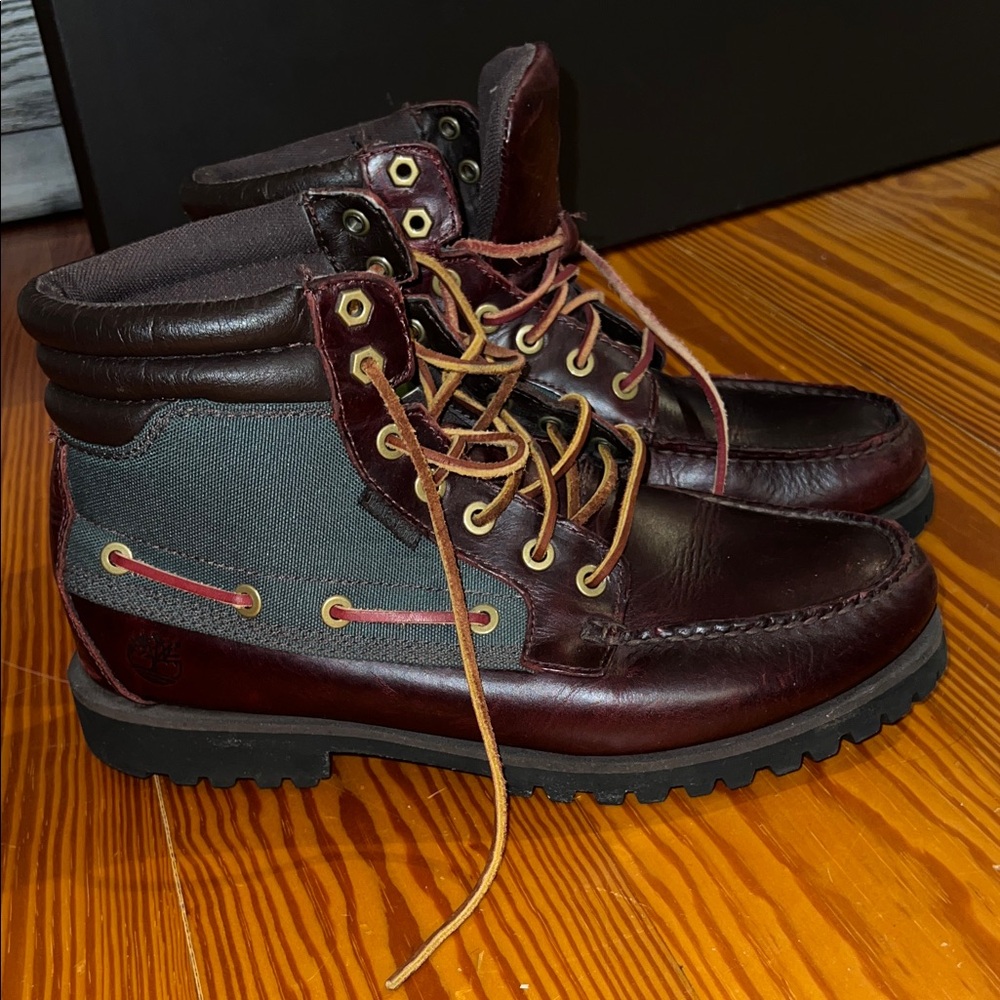 Men's Timberland Brown and Green chucka boots